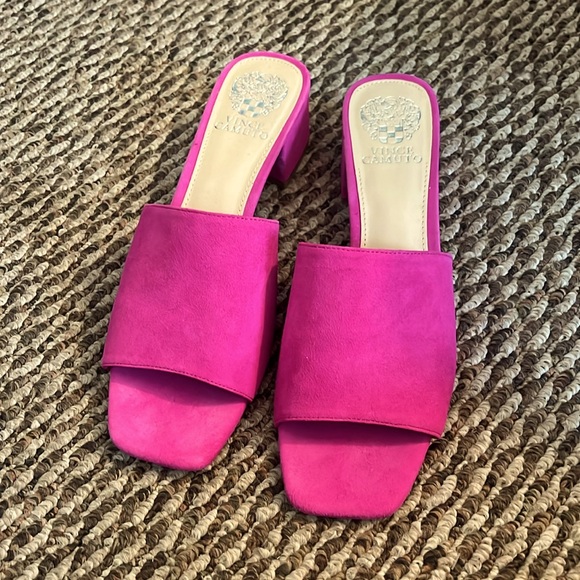 NWT VInce Camuto sandals size 9 in hot pink - Picture 1 of 5